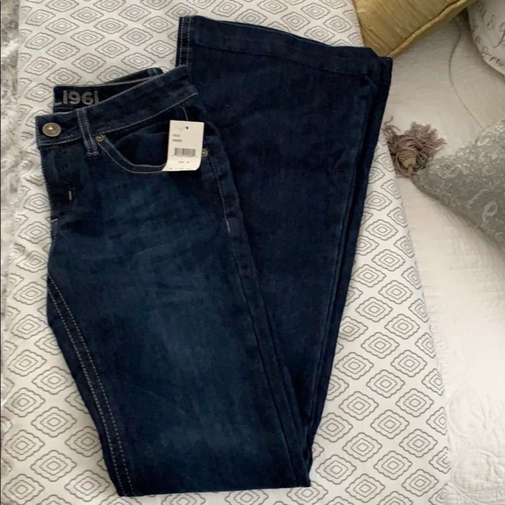 NWT DLI 1961 Blue Jeans with Flare Bottom